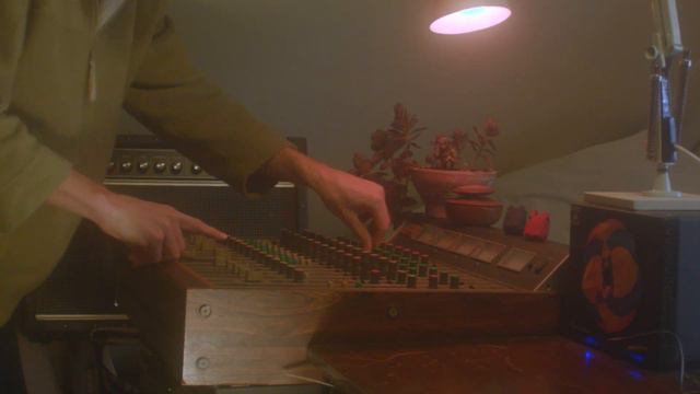 Risperson - Red Brick Haus (Tascam Dub) смотреть онлайн