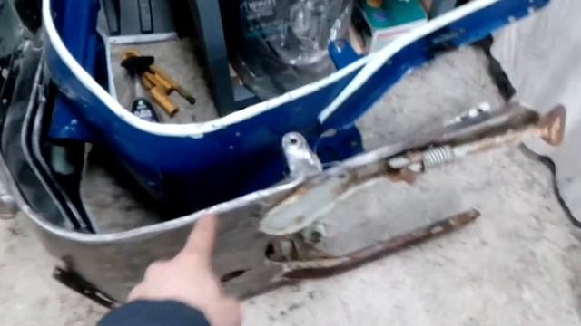 Мотороллер Вятка ВП-150М. Пошла вода горячая !!! смотреть онлайн