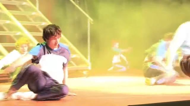 Breakdance Choreographie - Christian Dance Force смотреть онлайн