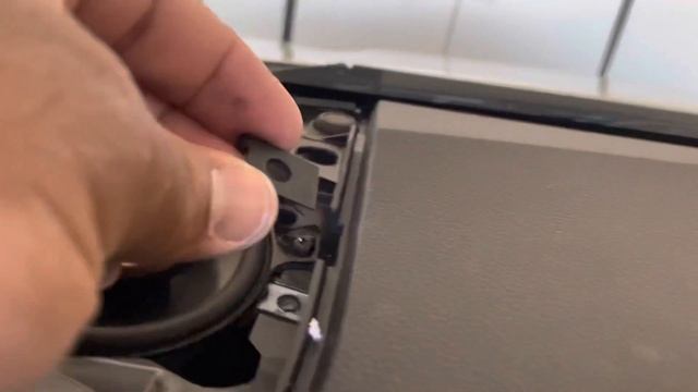 Toyota Corolla Hybrid 2021 Infinity Reference dash speaker installation. смотреть онлайн