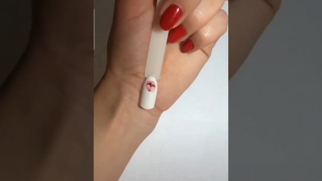 Схема рисования цветочка акварелью. Маникюр. смотреть онлайн