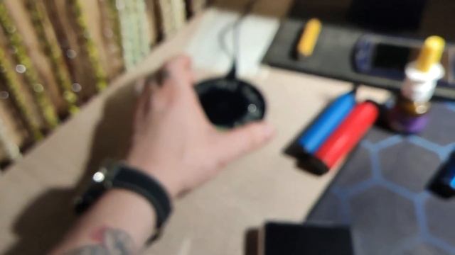 Беспроводная зарядка и клавиатура с Ozon смотреть онлайн