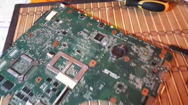 Ноутбук ASUS: USB разъем питания вместо обычного! смотреть онлайн