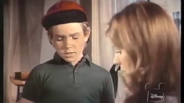 1972 Disneys The Mystery in Draculas Castle смотреть онлайн