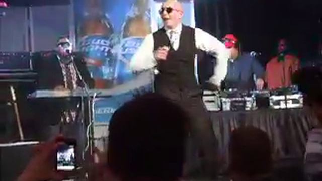 I Like It - Pitbull Live смотреть онлайн