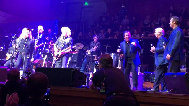 Jason Scheff Brian May at the James Burton foundation nashville Tn 10-12-2019 смотреть онлайн