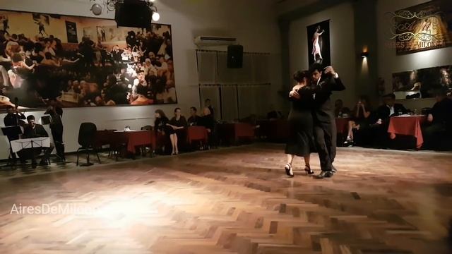 Un arte. Milonga bailada con orquesta tango en vivo. Corina y Alejandro смотреть онлайн