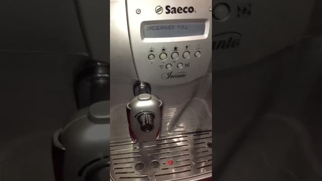 Saeco Incanto digital приготовление кофе, пробіг 18500 порций смотреть онлайн
