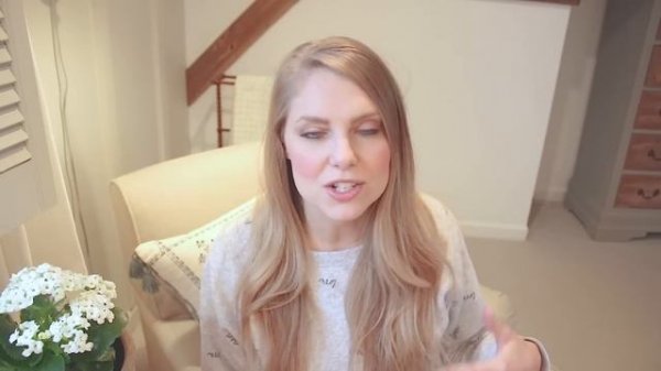 Traditional English Cottage Home Tour | Share the Love Series!