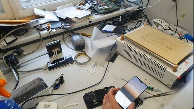 Ремонт Huawei P20 Pro (CLT-L29). Замена стекда huawei P20 Pro смотреть онлайн