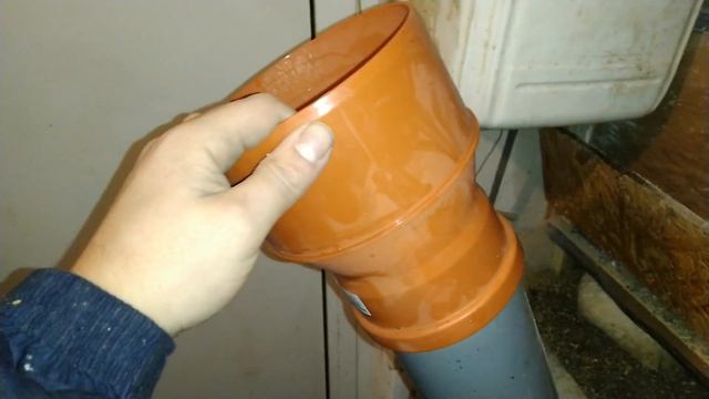 Бункерная кормушка для КУР несушек. Автономная ферма смотреть онлайн