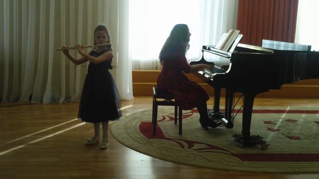 Елизавета Ерохина, 8 лет. Д. Шостакович. Шарманка. смотреть онлайн