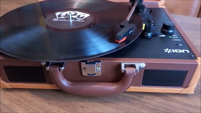 Тест ION Audio MOTION DELUXE BROWN USB - виниловый проигрыватель - чемодан смотреть онлайн