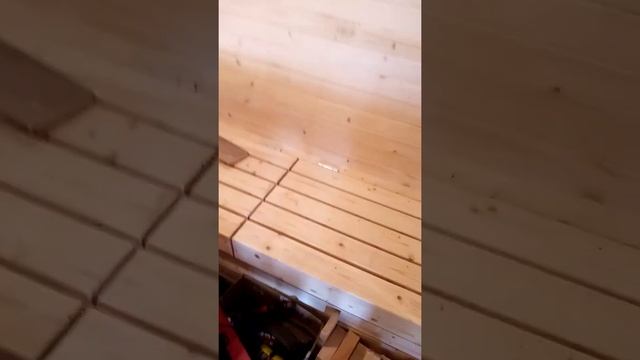 баня Квадро (бочка) 6м на 2,2 в диаметре с боковым входом и топкой сбоку наружу смотреть онлайн