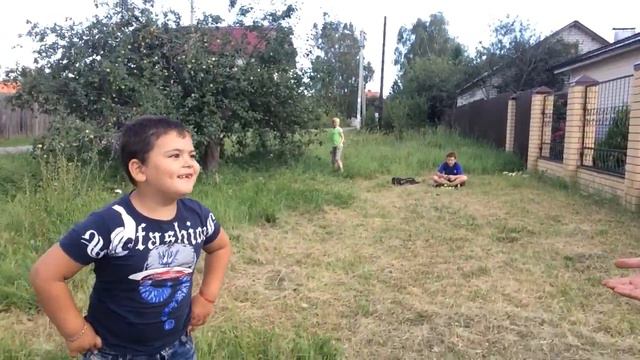 Ребёнок посылает матом людей смотреть онлайн