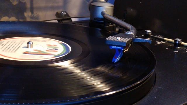 Слушаем винил\"ABBA" Super Trouper-1980 Side B смотреть онлайн