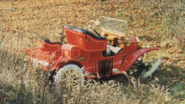 Pinstriping Frank's 1912 Canadian Ford смотреть онлайн