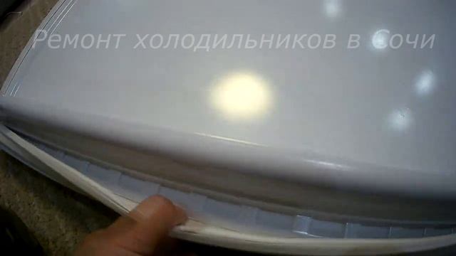 Ремонт холодильника Indesit, замена уплотнительной резины. смотреть онлайн