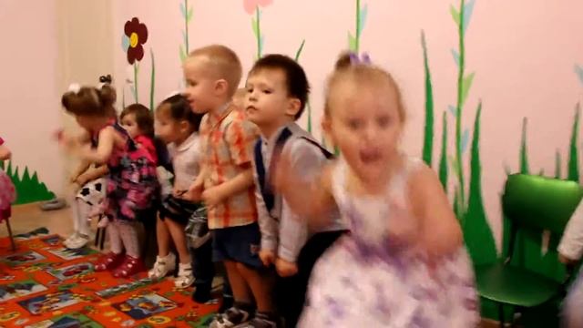 Музыкальный урок в частном садике "Карамелька" смотреть онлайн