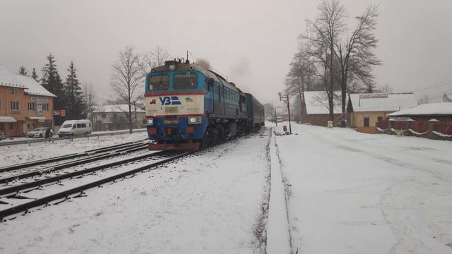 4K Тепловоз 2М62-1113 в составе ДПЛ-005 на ст.Яремче//2M62-1113 it DPL-005 at Yaremche смотреть онлайн