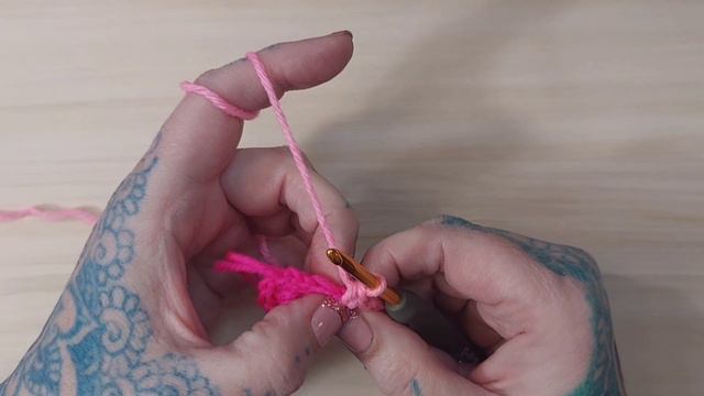 Crochet Granny Square Tutorial! Breast Cancer Awareness смотреть онлайн