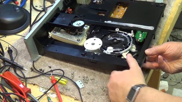Sony 5 Disk CD changer diagnostics and repair смотреть онлайн