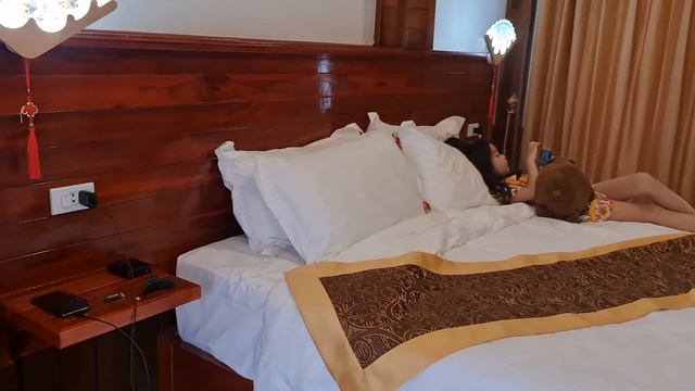 Lisha Grand Hotel | Vang Vieng, Laos смотреть онлайн
