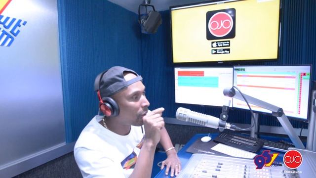 A Woman's Fight In The 'Boys Club', SASS Celebrates 5 Years, Nadia's Monday Wear & More! смотреть онлайн