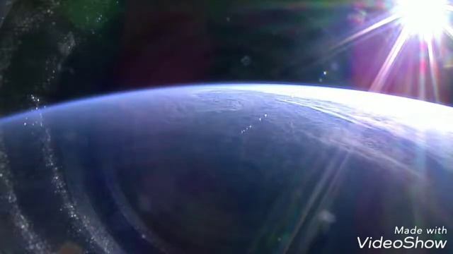 Новогодний рассвет в космосе,Чудная Заря,И Наша Планета во всей Своей Красе в 2019г. смотреть онлайн