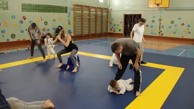 Совместная тренировка с родителями. Младшая группа Белица смотреть онлайн
