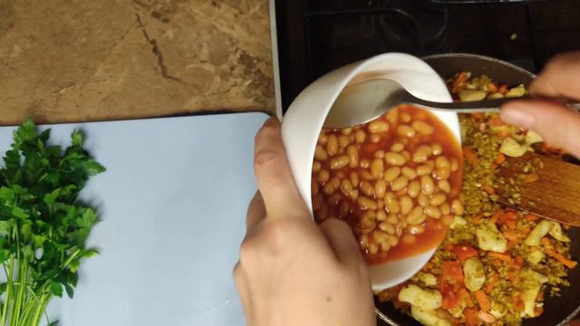 БУЛГУР, фасоль и курочка / Ужин на скорую руку в сковороде смотреть онлайн