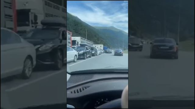 Верхний ларс | В Грузию на машине | Грузия россия граница #грузия #россия #новости #georgia смотреть онлайн