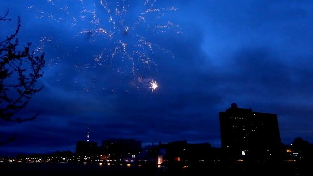 Фейерверк под музыку 75000 смотреть онлайн