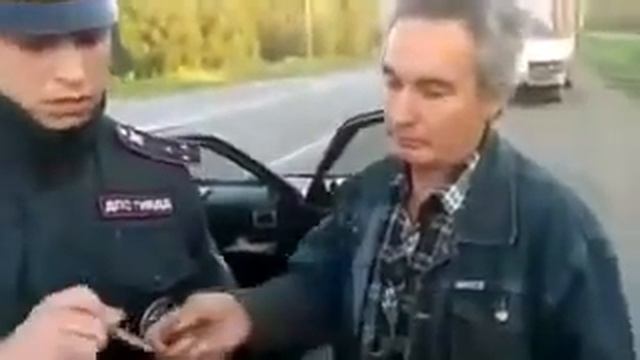Сотрудники ДПС обнаглели.... смотреть онлайн