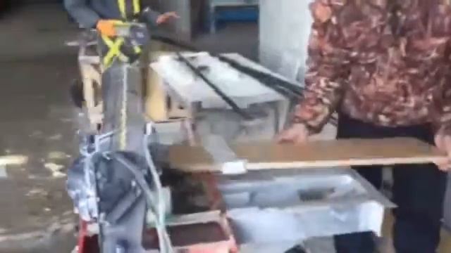 Станок для резки плитки ЖК 7 Я 27 03 2016 смотреть онлайн