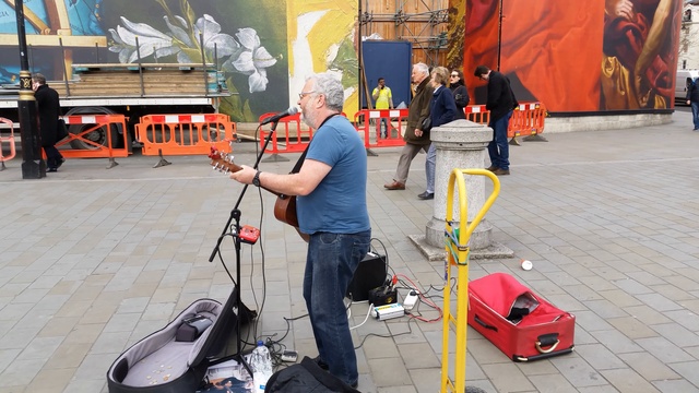 УЛИЧНЫЕ МУЗЫКАНТЫ В 4K ► Street Musician In 4K смотреть онлайн
