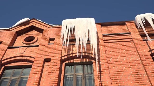 Борьба с сосульками и наледью (18.02.2022) смотреть онлайн