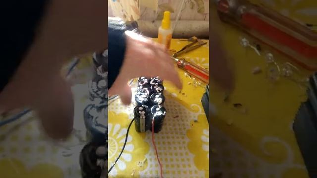 Шок проверка ионисторов 100 f 2.7 вольт и проверка чер инвертор запуск тянут. смотреть онлайн