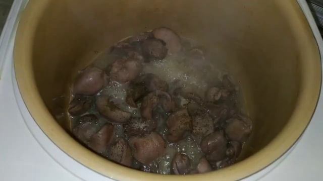 Тушёные куриные потрошки в сметанном соусе - ОЧЕНЬ ПРОСТО И ВКУСНО ? смотреть онлайн