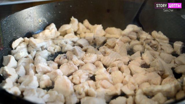 УЖИН для всей семьи - МАКАРОНЫ С КУРИЦЕЙ (StoryЦепты Вкусное Шоу) смотреть онлайн