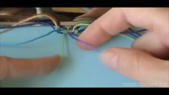 Замена короткой нити при плетении фенечки смотреть онлайн