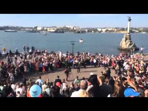 Русская кадриль - Первый бальный флешмоб в честь Дня Победы смотреть онлайн