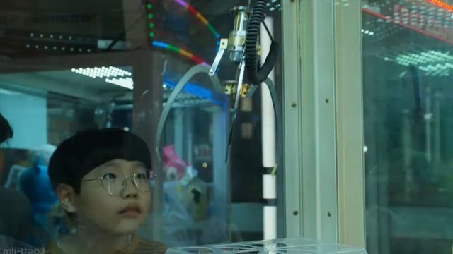 СОН КИ ХУН ПОЛУЧАЕТ ПОДАРОК ДЛЯ ДОЧЕРИ смотреть онлайн