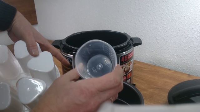 Мультиварка скороварка Rotex REPC75 смотреть онлайн