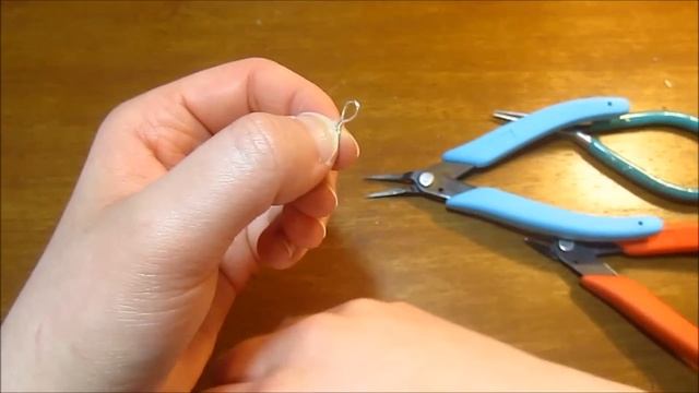 Jewelry Tutorial : Wire Wrapped Bail for Pendants смотреть онлайн