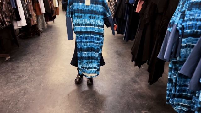 What Orthodox Women are Wearing | Tour of a Jewish Clothing Store | 5 Things that Makes it Unique смотреть онлайн