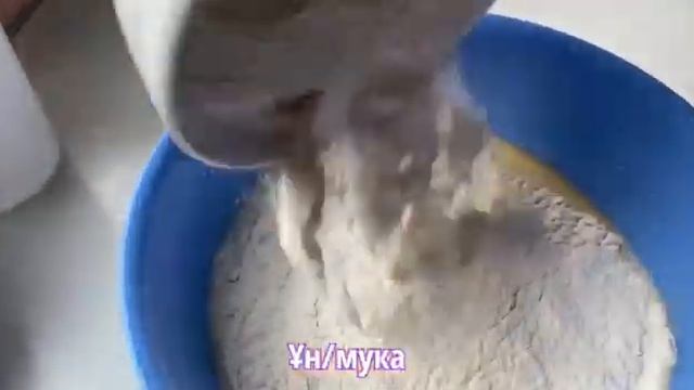 Сырники с кислыми ягодами