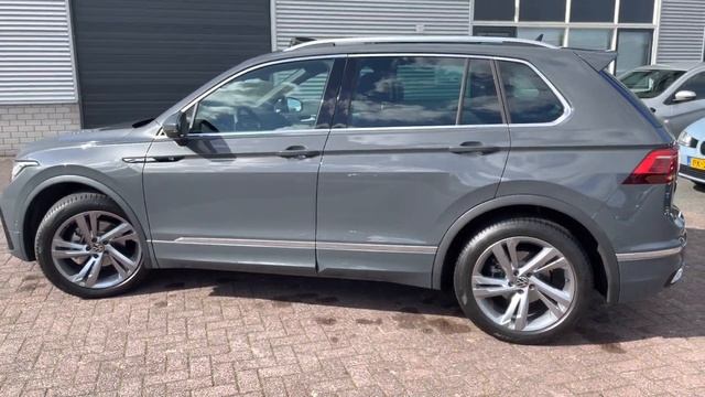 Volkswagen NEW Tiguan 2022 R-line Delphin Gey Metal 19 inch Valencia walk around & detail inside смотреть онлайн