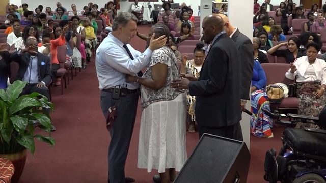 God took her out from wheelchair | David Turner International Ministries смотреть онлайн