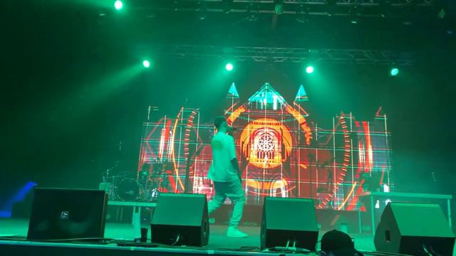 MARKUL & OBLADAET – ПОСЛЕДНИЙ БИЛЕТ (LIVE Киев 22.12.21 Stereoplaza) смотреть онлайн